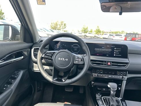 New 2026 Kia Seltos EX FWD image 15