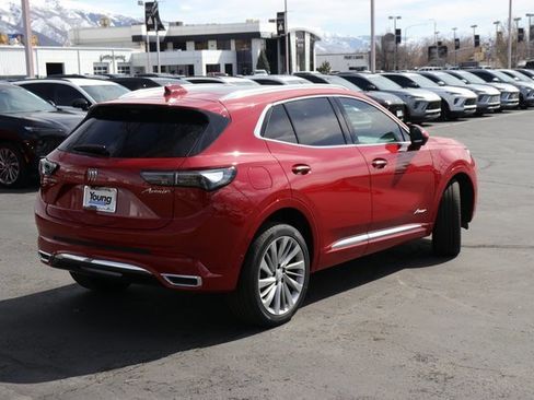 New 2025 Buick Envision Avenir image 4