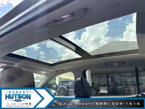 Used 2023 GMC Terrain SLT w/ Elevation Edition FWD image 21