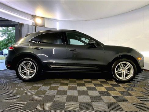 Used 2026 Porsche Macan AWD/4WD image 8