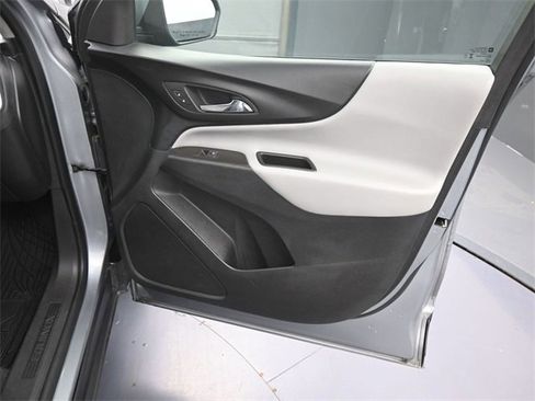 Used 2023 Chevrolet Equinox LT image 11