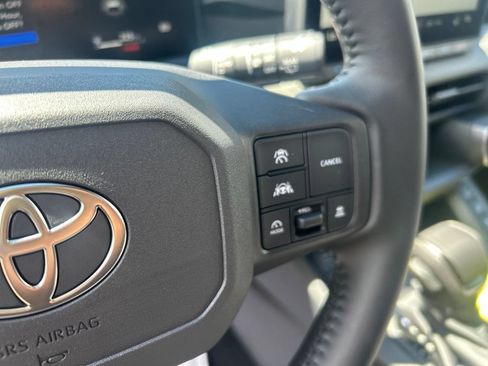 Used 2026 Toyota RAV4 SE w/ Convenience Package AWD/4WD image 26