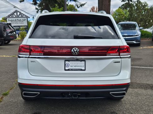 Used 2024 Volkswagen Atlas SEL AWD/4WD image 4