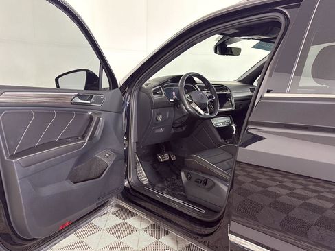 Certified 2023 Volkswagen Tiguan SEL R-Line AWD/4WD image 4