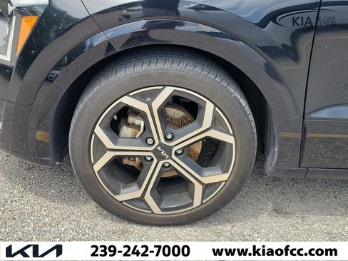 Used 2023 Kia Niro SX Touring FWD image 6