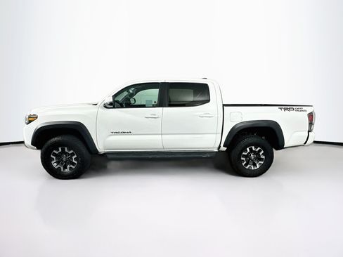 Used 2023 Toyota Tacoma TRD Off-Road w/ Technology Package RWD image 4
