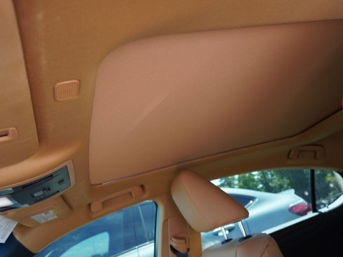 Certified 2025 Lexus ES 350 w/ Premium Package FWD image 14