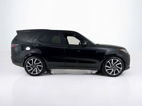 Used 2025 Land Rover Discovery Dynamic SE AWD/4WD image 6