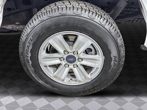 Used 2016 Ford F150 XLT w/ Trailer Tow Package image 36