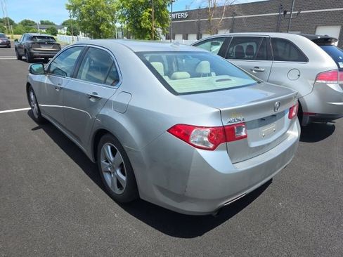 Used 2010 Acura TSX Sedan FWD image 2
