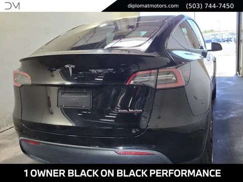 Used 2022 Tesla Model Y Performance AWD/4WD image 4