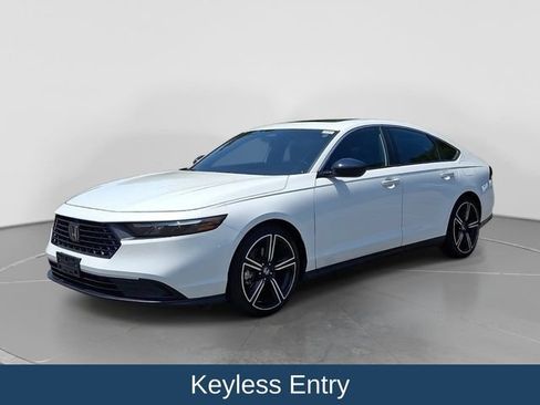 Used 2024 Honda Accord Sport image 4