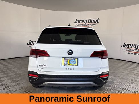 Used 2024 Volkswagen Taos SE image 6