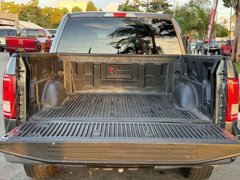 Used 2017 Ford F150 XLT image 10