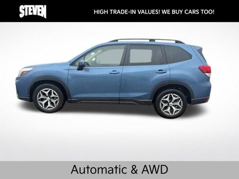 Used 2021 Subaru Forester Premium AWD/4WD image 3