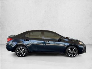 Used 2017 Toyota Corolla SE FWD video 4