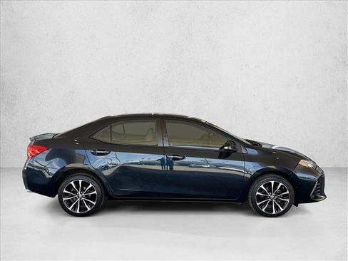Used 2017 Toyota Corolla SE FWD image 4