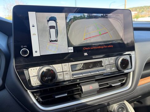 Used 2024 Toyota Grand Highlander Limited AWD/4WD image 30