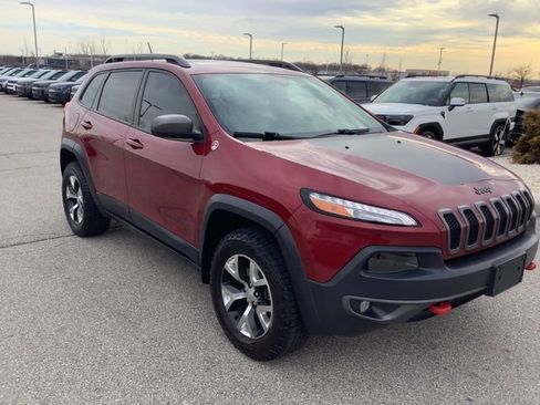 Used 2015 Jeep Cherokee Trailhawk w/ Comfort/Convenience Group image 3