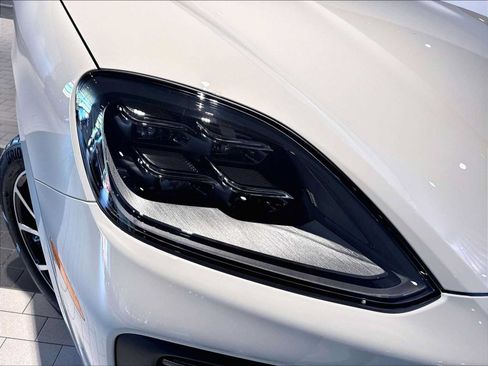 New 2026 Porsche Cayenne AWD/4WD image 12