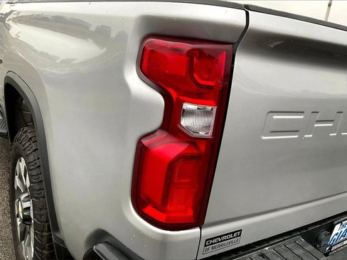Used 2021 Chevrolet Silverado 2500 Custom w/ Custom Value Package image 24
