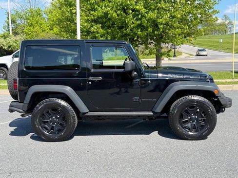 Used 2013 Jeep Wrangler Sahara AWD/4WD image 12