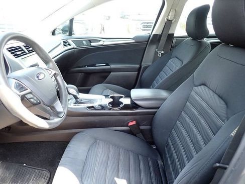 Used 2016 Ford Fusion SE FWD image 11