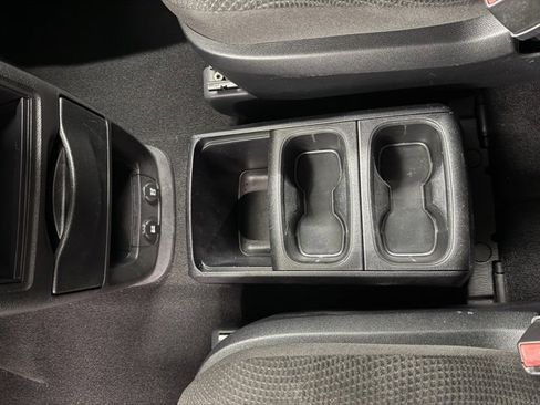 Used 2020 Dodge Grand Caravan SE image 35