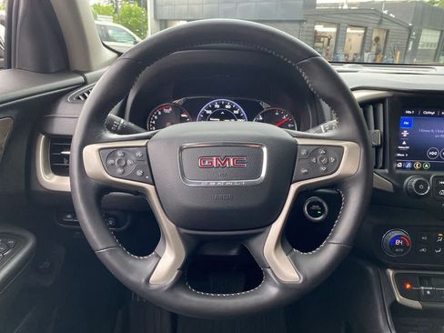 Used 2022 GMC Terrain Denali w/ Denali Premium Package AWD/4WD image 18