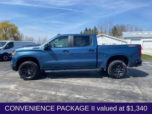 Used 2024 Chevrolet Silverado 1500 LT Trail Boss w/ Convenience Package II AWD/4WD image 4