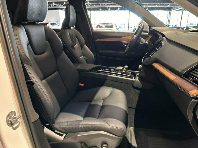 Used 2023 Volvo XC90 B6 Plus w/ Protection Package Premier AWD/4WD image 27