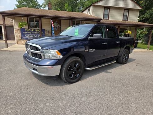 Used 2016 RAM 1500 Classic SLT AWD/4WD image 2