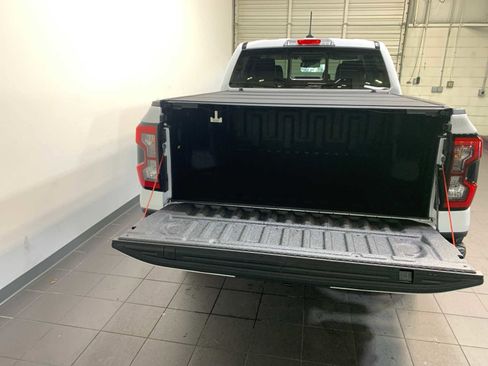 Used 2025 Ford Ranger Lariat w/ FX4 Off-Road Package image 4