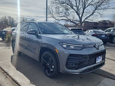 New 2026 Volkswagen Tiguan SE R-Line image 7