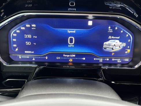 Used 2022 Chevrolet Silverado 1500 LTZ w/ LTZ Premium Package image 29