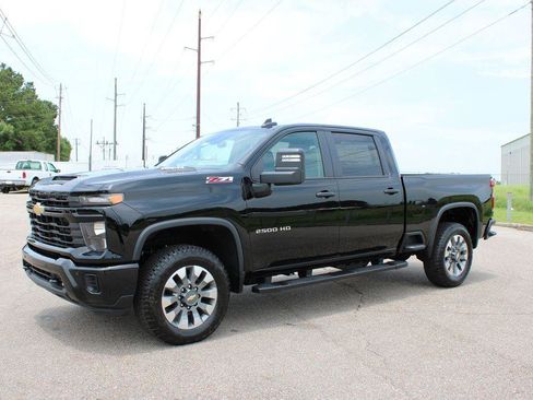 New 2026 Chevrolet Silverado 2500 Custom w/ Custom Value Package AWD/4WD image 2
