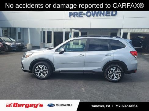 Used 2021 Subaru Forester Premium image 2