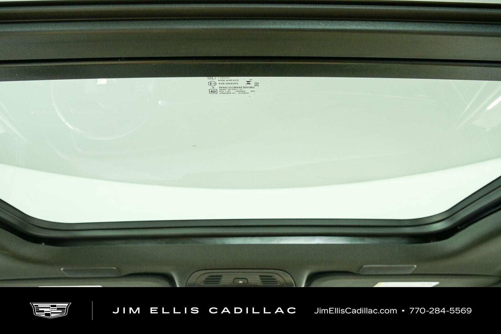 Used 2023 Cadillac Escalade Premium Luxury w/ Performance Package RWD image 22