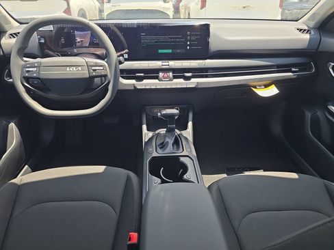 New 2026 Kia K4 FWD image 12