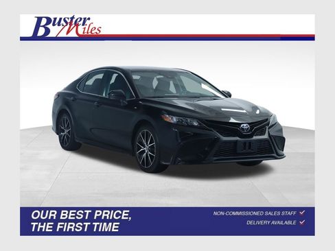 Used 2021 Toyota Camry SE FWD image 1