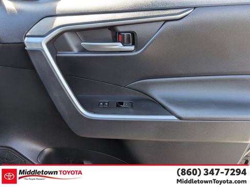 Certified 2025 Toyota RAV4 XLE AWD/4WD image 35