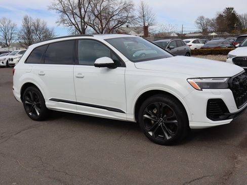 Used 2025 Audi Q7 3.0T Premium Plus w/ Premium Plus Package image 3