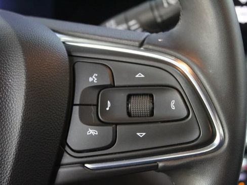 Used 2024 Buick Envista Sport Touring w/ Experience Buick Package FWD image 17