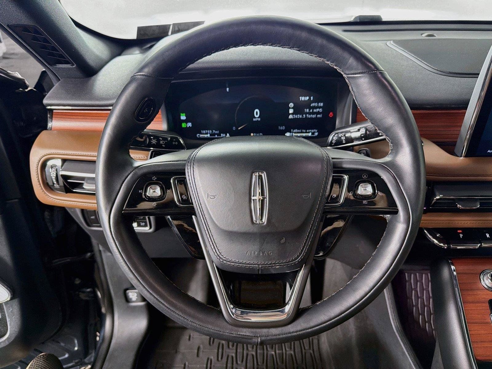 Used 2023 Lincoln Aviator Reserve w/ Equipment Group 201A AWD/4WD image 3