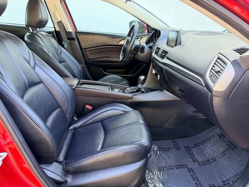 Used 2018 MAZDA MAZDA3 Touring FWD image 15