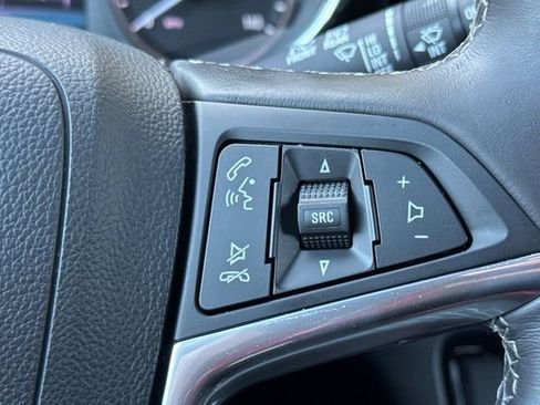 Used 2022 Buick Encore Preferred w/ Safety Package AWD/4WD image 38