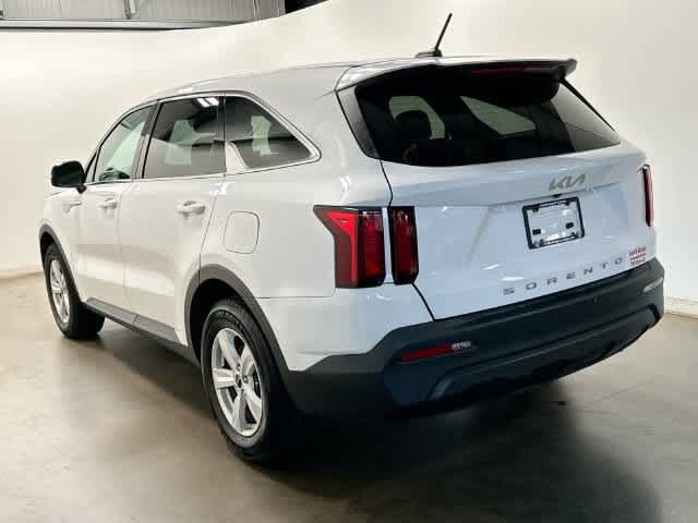 Used 2022 Kia Sorento LX FWD image 32