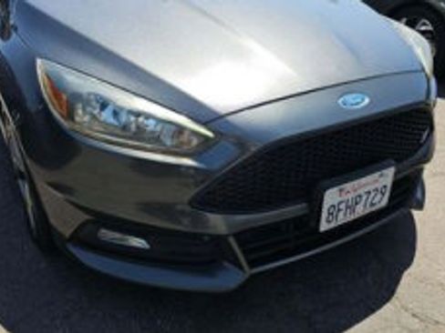 Used 2018 Ford Focus ST FWD image 10