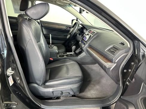Used 2017 Subaru Outback 3.6R Limited image 29