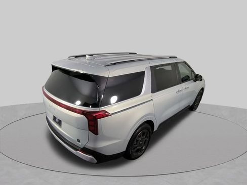 Used 2025 Kia Carnival EX FWD image 38